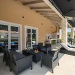 Villa In Maru Ini With Swimming Pool *
